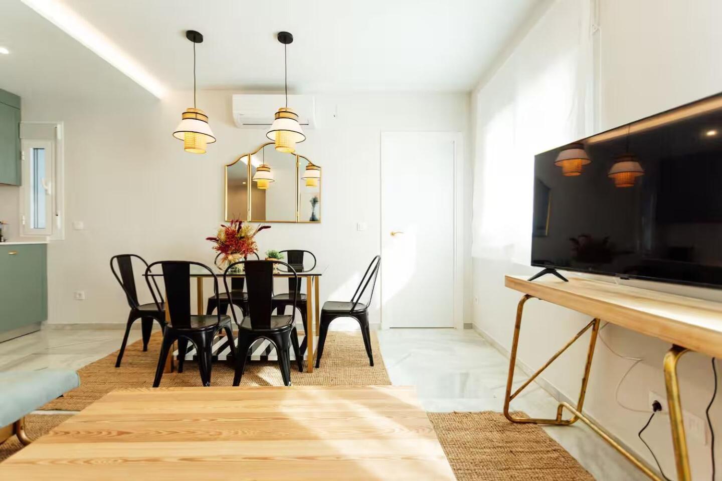 Reformed And Comfy- 2Bd 2Bth- Arenal Apartman Sevilla Kültér fotó