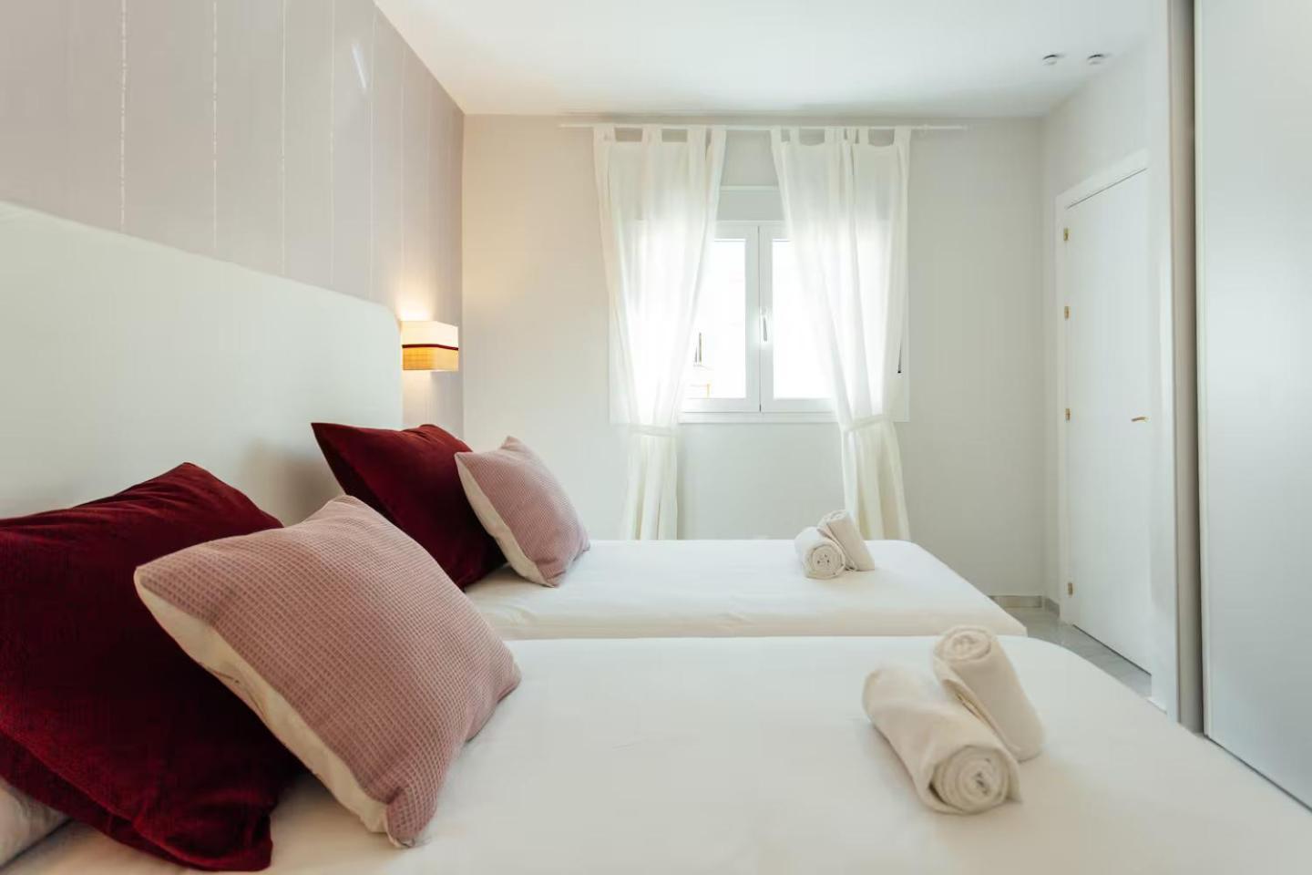 Reformed And Comfy- 2Bd 2Bth- Arenal Apartman Sevilla Kültér fotó