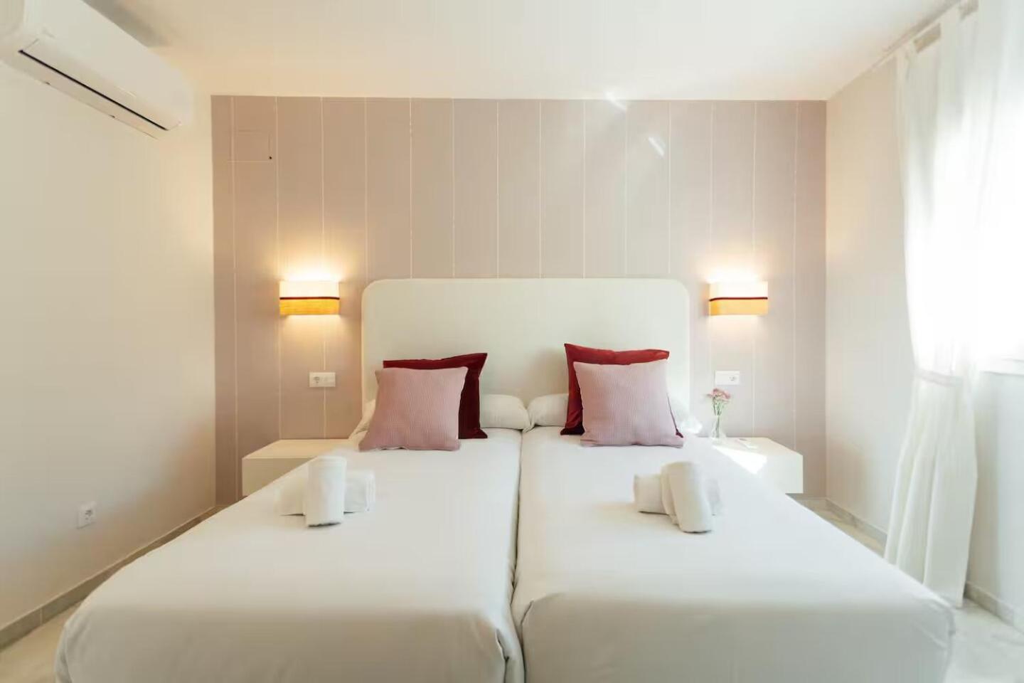 Reformed And Comfy- 2Bd 2Bth- Arenal Apartman Sevilla Kültér fotó