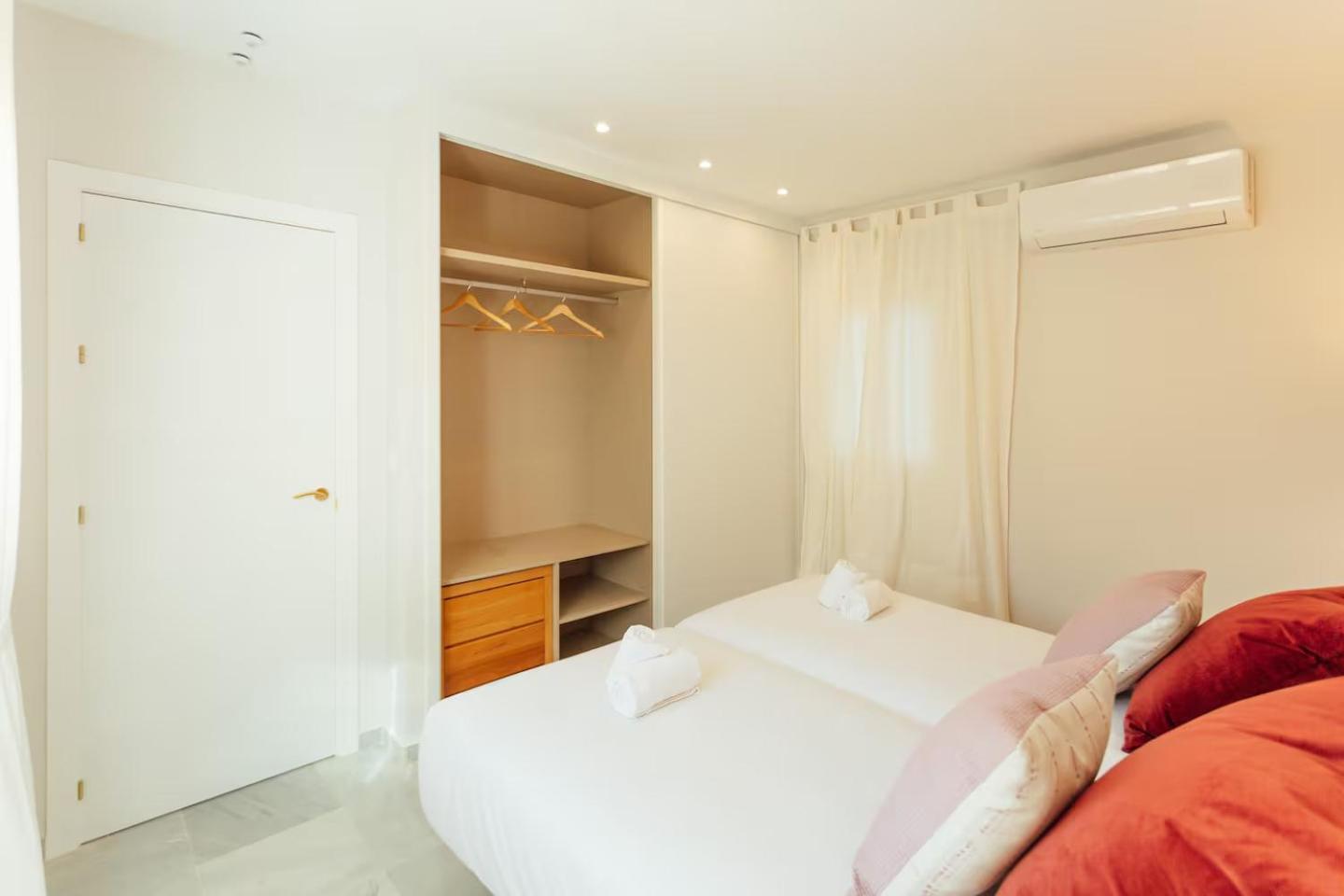 Reformed And Comfy- 2Bd 2Bth- Arenal Apartman Sevilla Kültér fotó