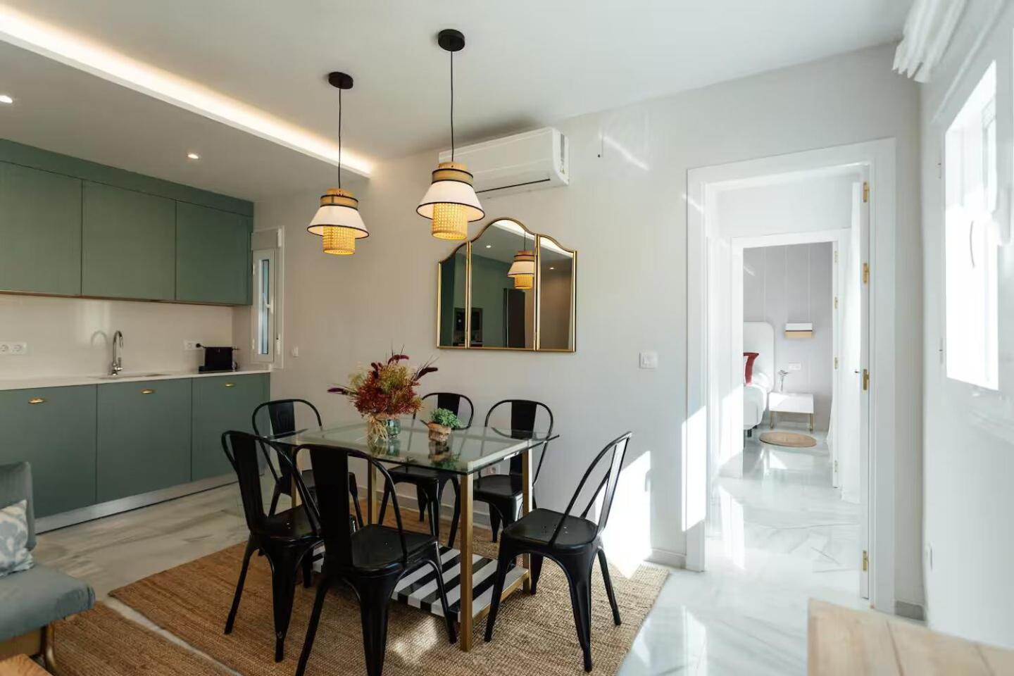 Reformed And Comfy- 2Bd 2Bth- Arenal Apartman Sevilla Kültér fotó