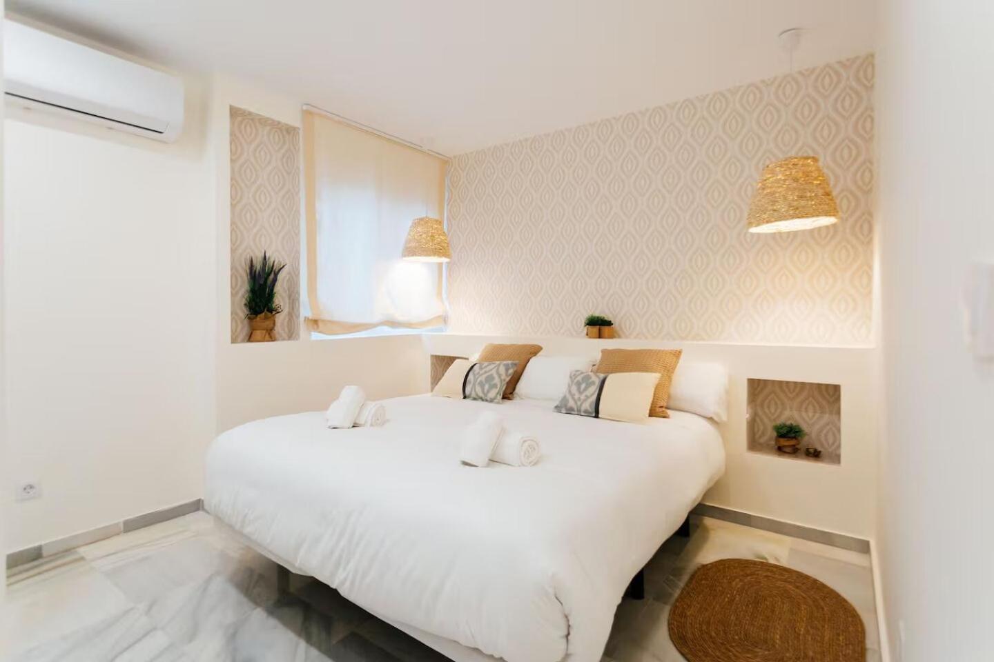 Reformed And Comfy- 2Bd 2Bth- Arenal Apartman Sevilla Kültér fotó