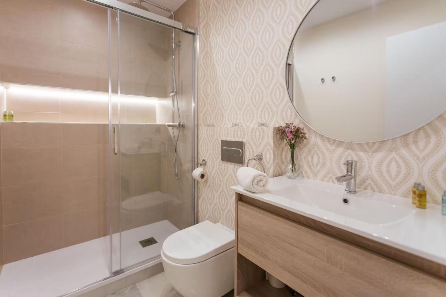 Reformed And Comfy- 2Bd 2Bth- Arenal Apartman Sevilla Kültér fotó