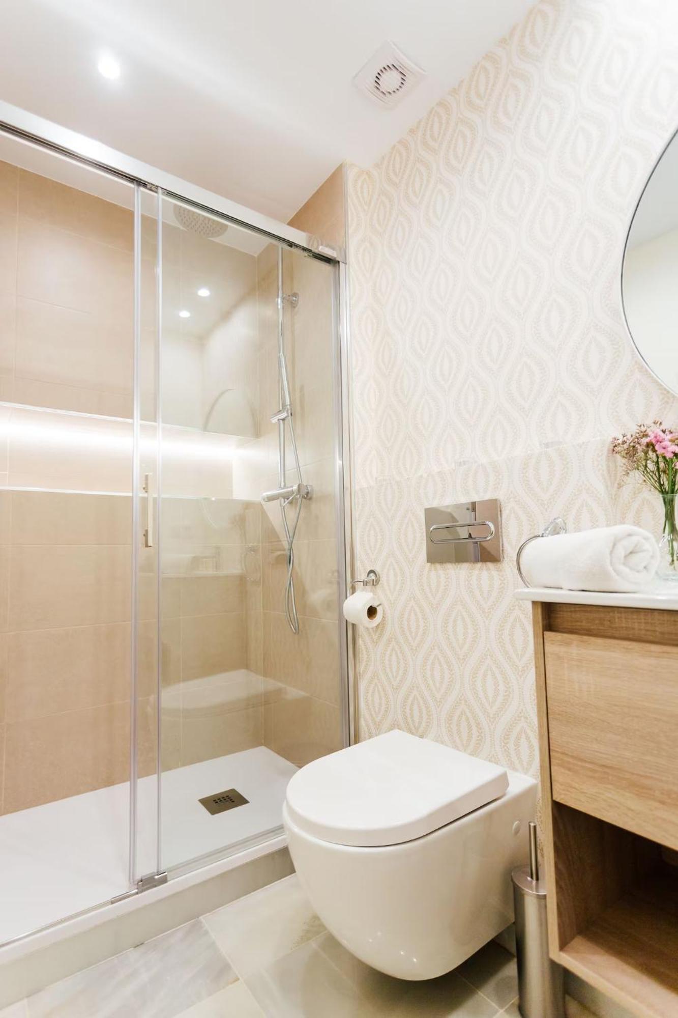 Reformed And Comfy- 2Bd 2Bth- Arenal Apartman Sevilla Kültér fotó